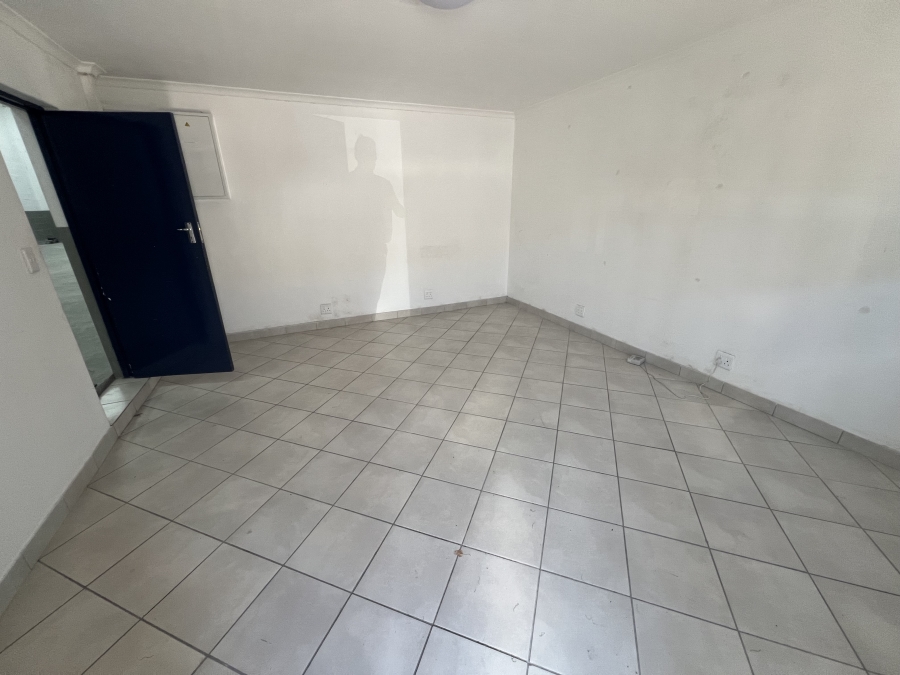 To Let commercial Property for Rent in Parow East Western Cape